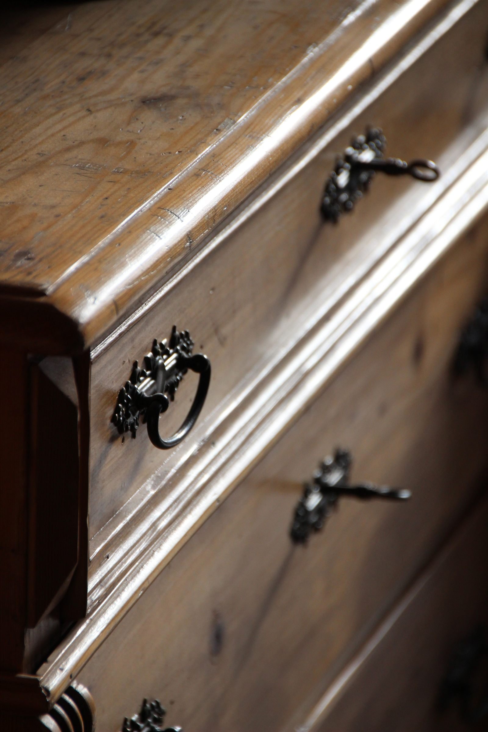 Custom furniture piece prepared by Royal Indian Handicrafts